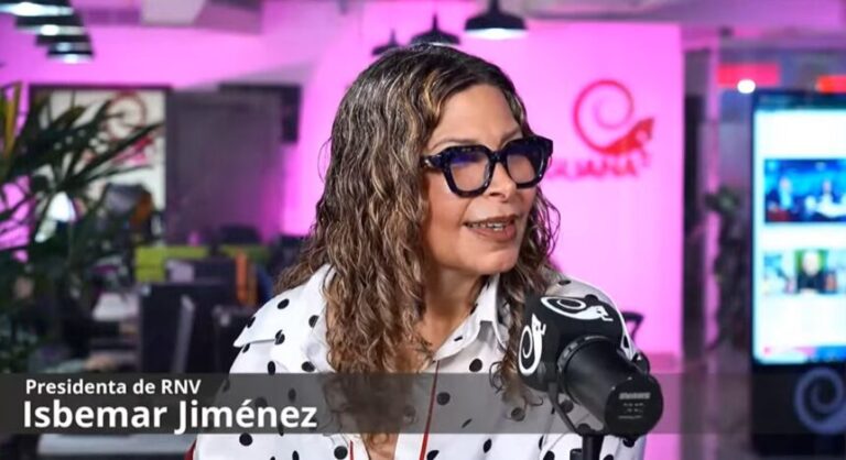 Isbemar Jiménez respalda reformas contra el odio para garantizar la convivencia pacífica y la no repetición de la violencia mediática.