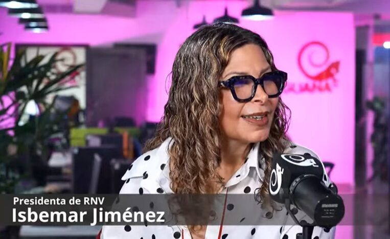 Isbemar Jiménez respalda reformas contra el odio para garantizar la convivencia pacífica y la no repetición de la violencia mediática.