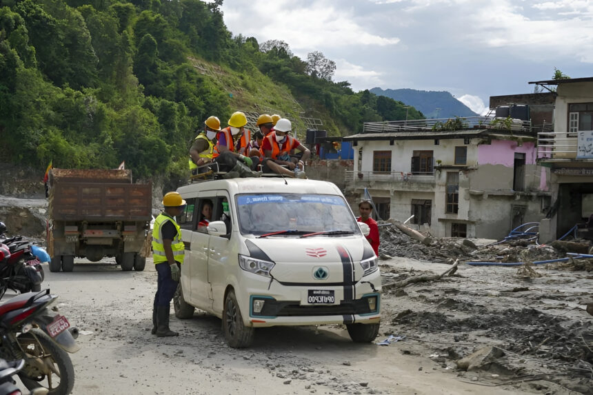 Asciende a 1.252 víctimas mortales y 4.875 desaparecidas en Nepal tras inundaciones