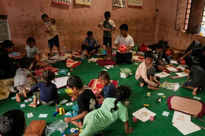 Nepal reabre escuelas dos semanas después de la riada con 600 menores aún desaparecidos