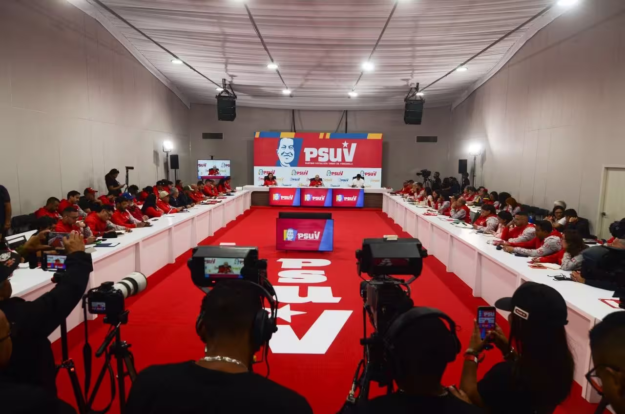 PSUV ratifica respaldo de la organización a la mesa de diálogo con la oposición