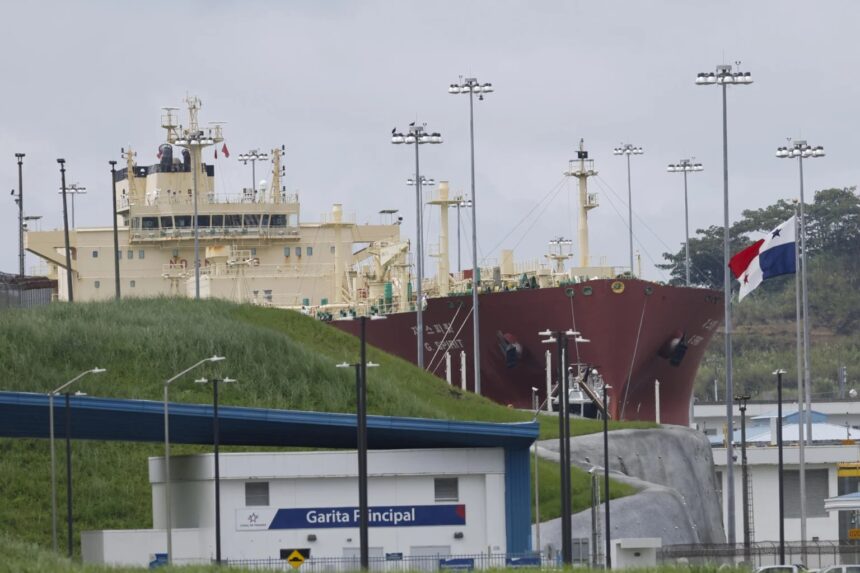 Canal de Panamá aplica primera restricción de tránsitos en 2026 debido a sequía