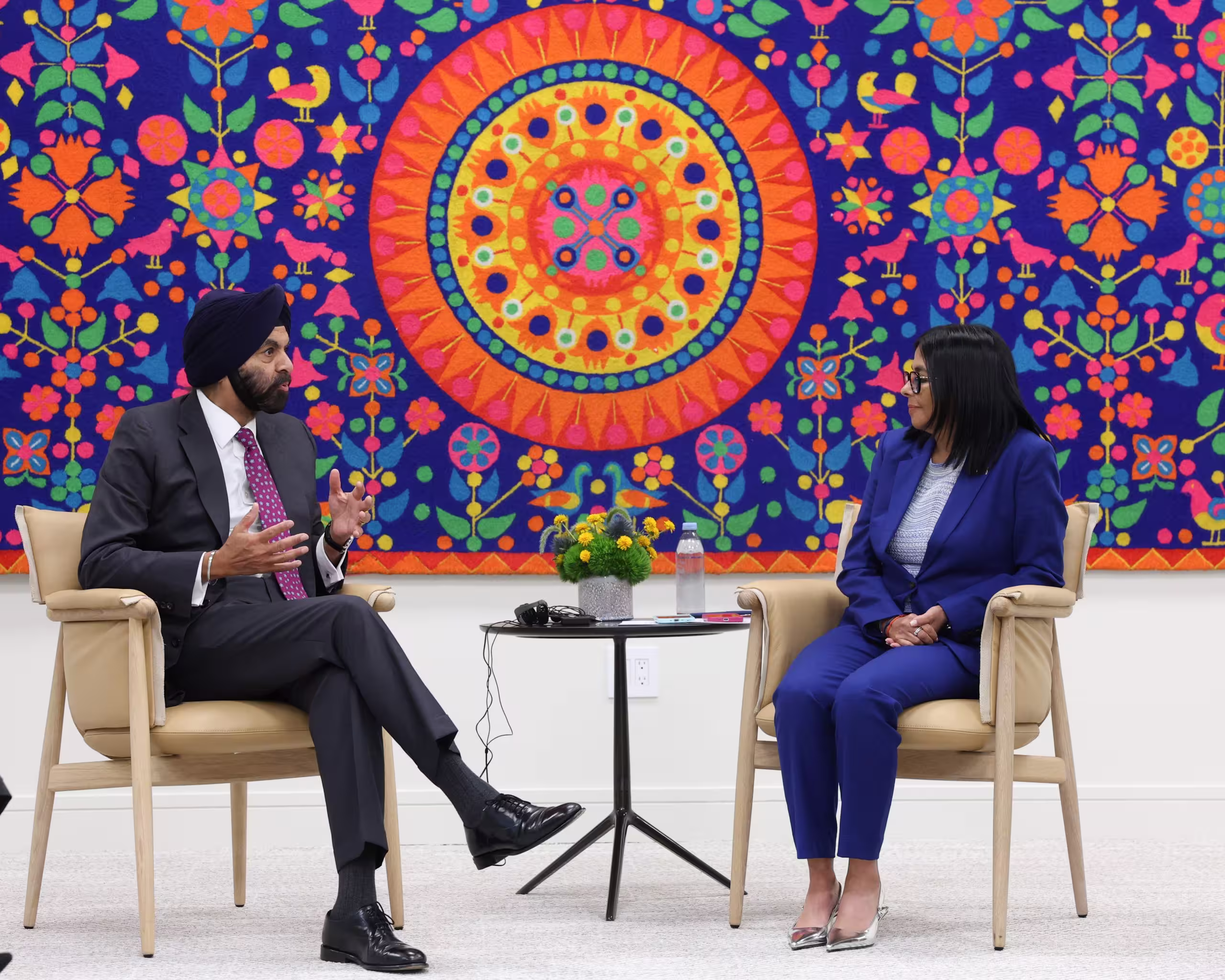 Presidenta Delcy Rodríguez se reúne en Nueva York con el Presidente del Grupo del Banco Mundial, Ajay Banga