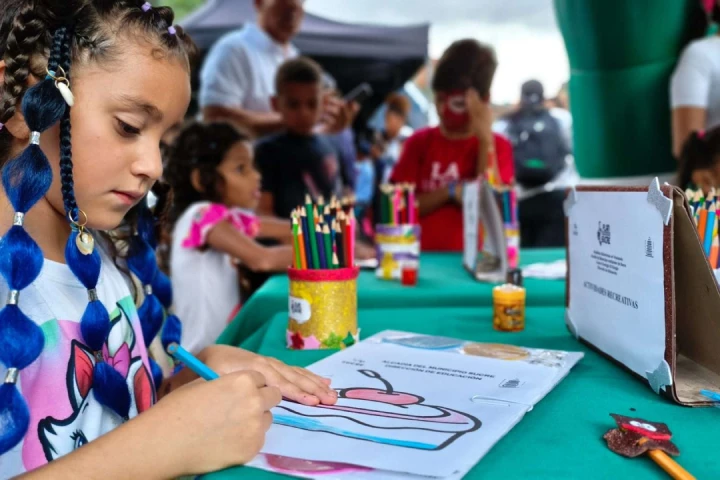 Plan Venezuela Renace brinda recreación cultural a más de 106 familias en El Valle