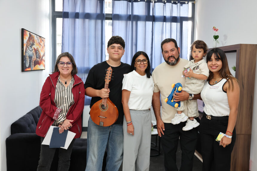 Presidenta Delcy Rodríguez entregó 181 viviendas a familias atendidas tras doble sismo