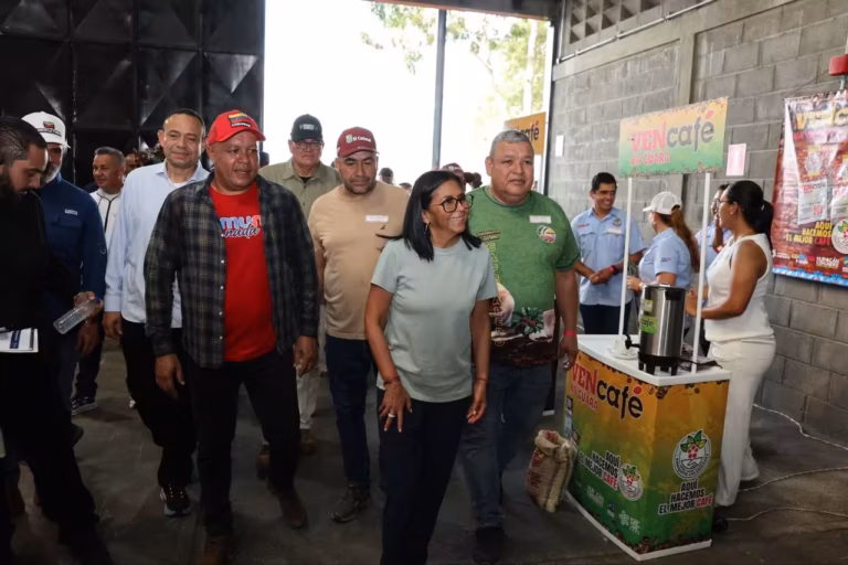 Presidenta Delcy Rodríguez visita empresa de propiedad social «El Cafetal» en el estado Portuguesa