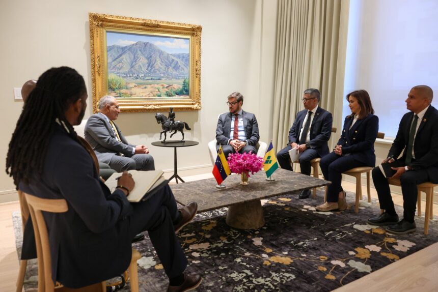 Venezuela y San Vicente y las Granadinas reafirman su histórica cooperación bilateral durante un encuentro diplomático en Nueva York en el marco de la ONU.
