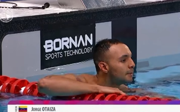 Jorge Otaiza conquista el oro en los 50 metros mariposa en los Juegos Suramericanos Santa Fe 2026