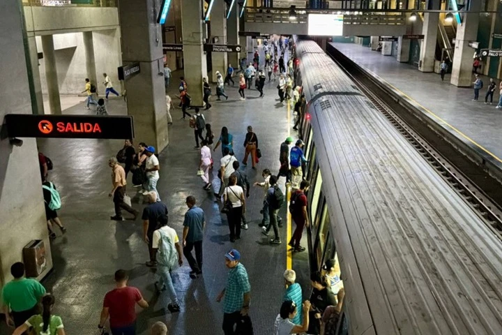 Sistemas de transporte masivo en la región central operan con total normalidad