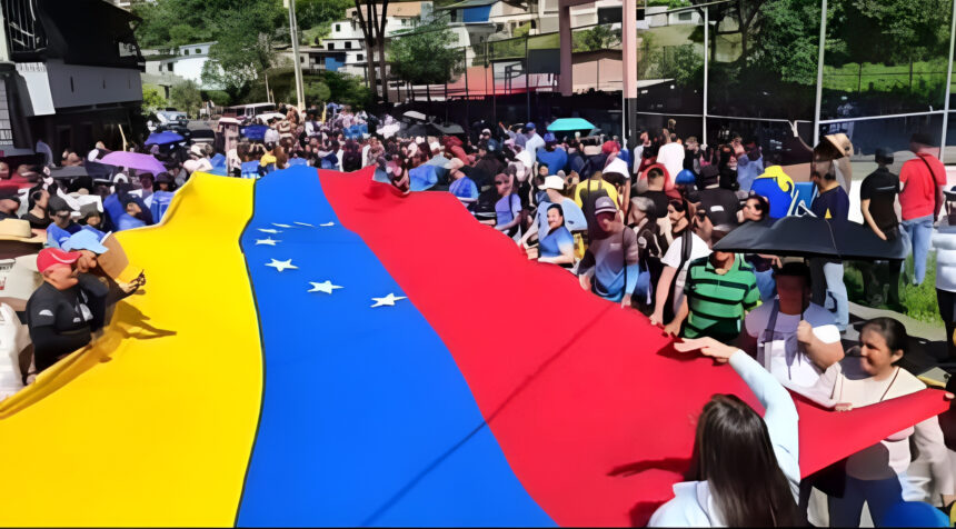 Habitantes del estado Táchira participan en una masiva movilización desde el municipio Torbes en respaldo a Delcy Rodríguez en la ONU.