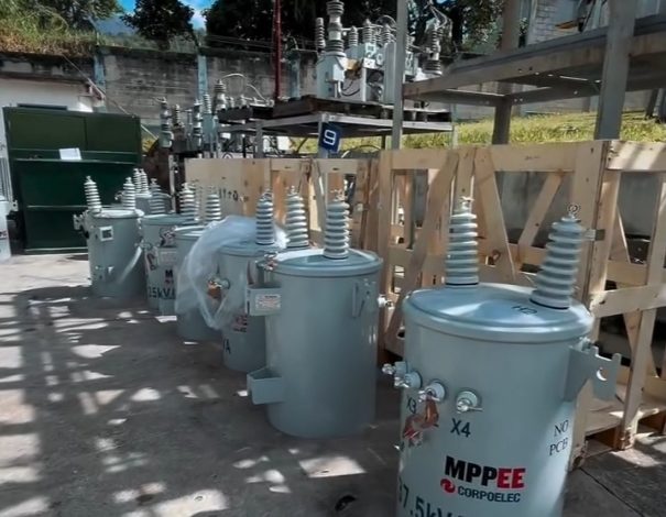 Llegan a Mérida nuevos transformadores para el servicio eléctrico