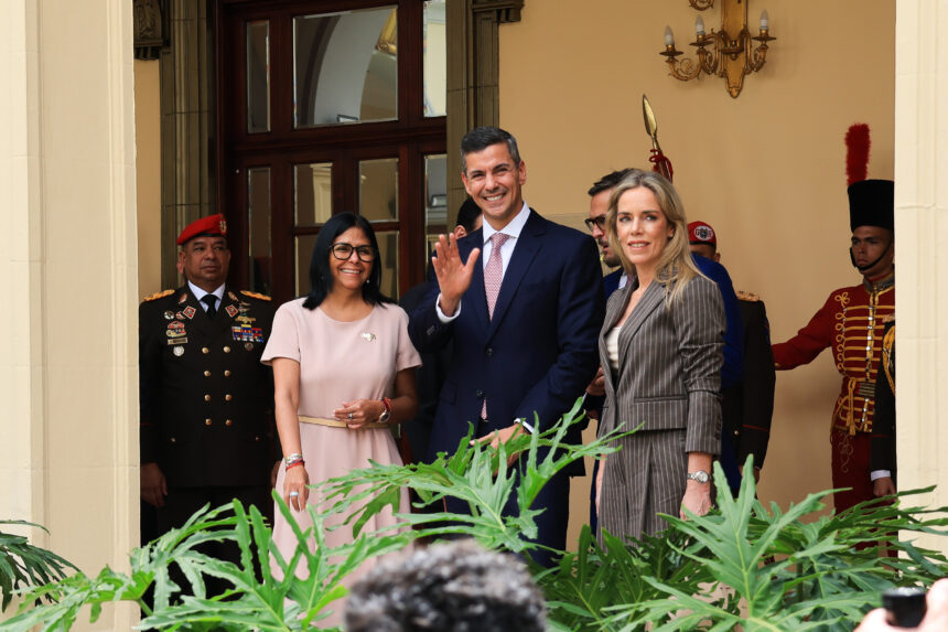 Presidenta Delcy Rodríguez recibió en Miraflores al mandatario paraguayo Santiago Peña en visita de trabajo