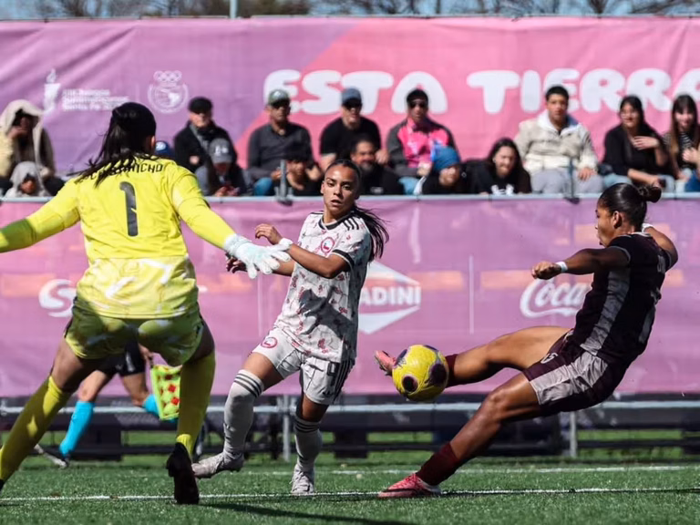 La Vinotinto femenina se colgó el oro en los Sudamericanos