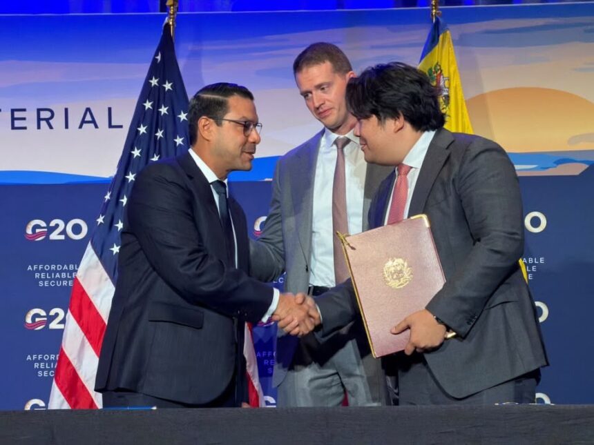 Firma del acuerdo CVM y Heeney Capital minería para la extracción en El Callao Bolívar.