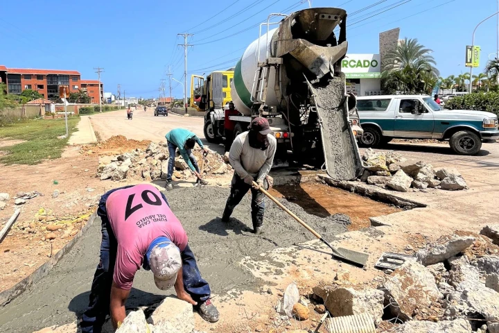 Plan de Bacheo 2026 transforma ocho avenidas del municipio Simón Bolívar