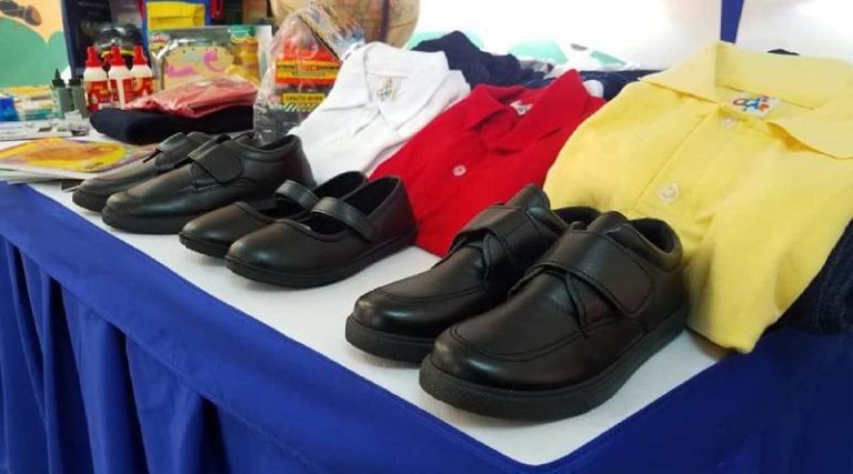 Ministerio de Educación proyectó la entrega de un millón de morrales y uniformes