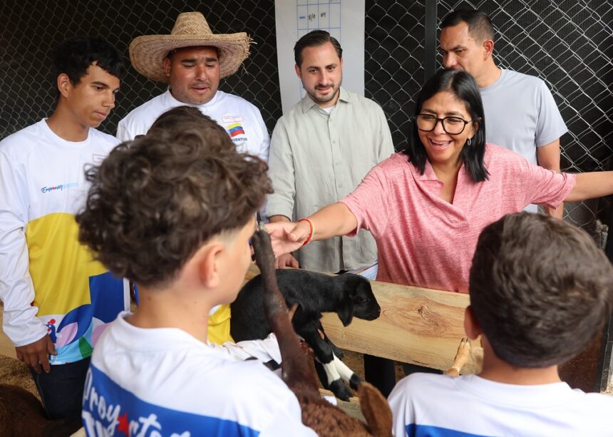Presidenta Delcy Rodríguez visitó Centro de Formación y Producción Agropecuaria Joven «El Granero de Dios» en Miranda