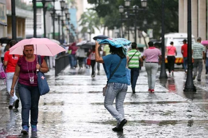 Precipitaciones vespertinas de intensidad variable se estiman para este sábado en gran parte del país