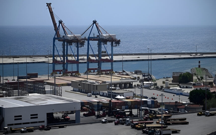 Operaciones marítimas en el Puerto de La Guaira se han recuperado en un poco más del 97% a tres meses del doble terremoto del pasado 24 de junio.