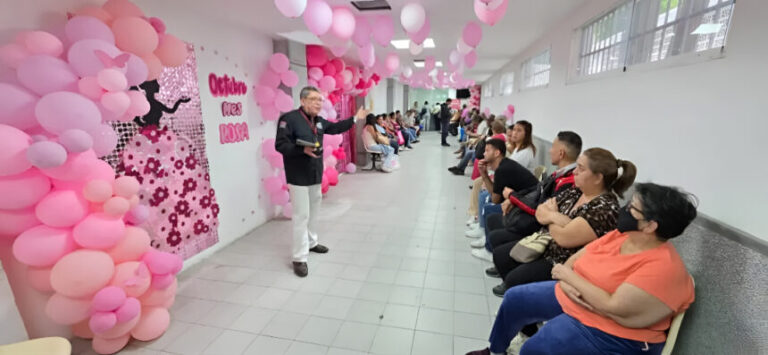 Venezuela garantiza atención médica en 70 centros oncológicos y unidades de salud para la prevención y el tratamiento gratuito del cáncer de mama.