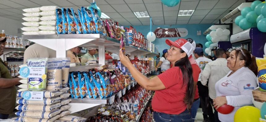 La puesta en servicio del nuevo abasto PDVAL beneficia a más de 3.600 familias en Rincón Hondo, Apure, con un ahorro significativo en víveres.