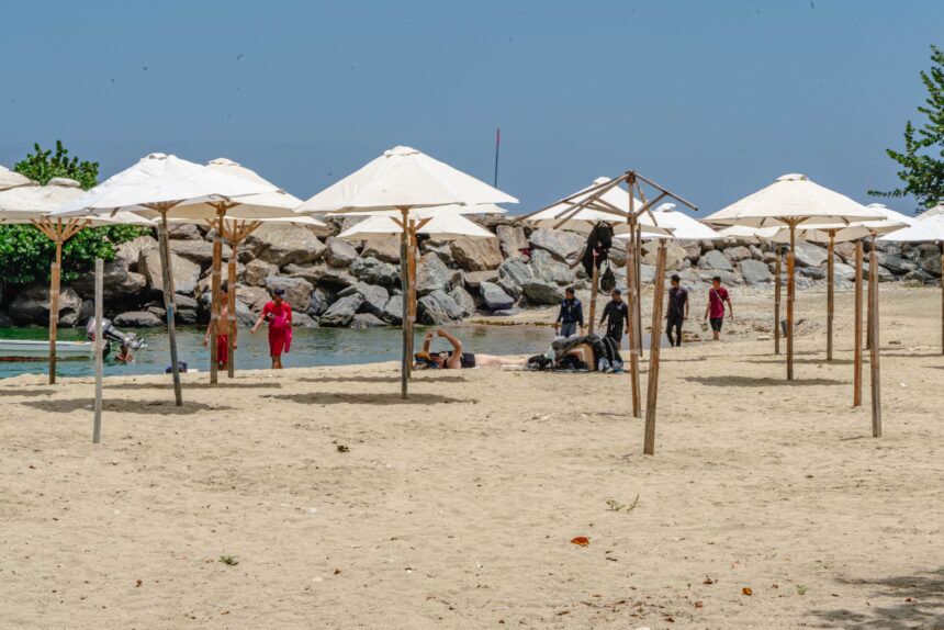 Reanudan actividades en playas de La Guaira este 31-Oct
