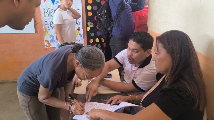 Masiva participación en Apure durante la Consulta Popular con el 100% de las mesas activas para elegir 1.274 proyectos comunitarios.