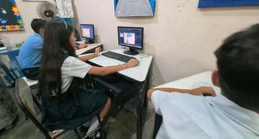 El Complejo Educativo Dr. Humberto Fernández Morán en Táchira estrena nuevas aulas, laboratorio y comedor para beneficiar a más de 350 estudiantes.
