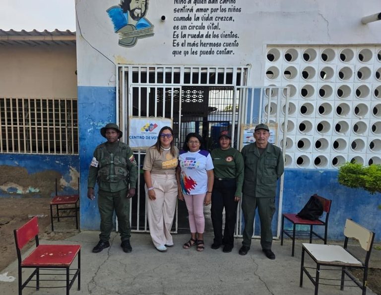 Las comunas 28 de Julio Chávez Vive y Socialista Manuela Sáenz, junto con el Circuito Comunal Solidaridad y Compromiso, participan en la Segunda Consulta Popular Nacional 2026.