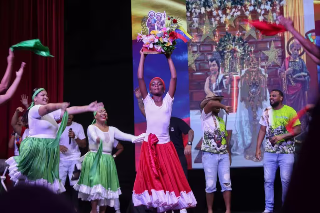 Concierto «Venezuela, Esperanza que renace» rinde homenaje a las víctimas del sismo en La Guaira