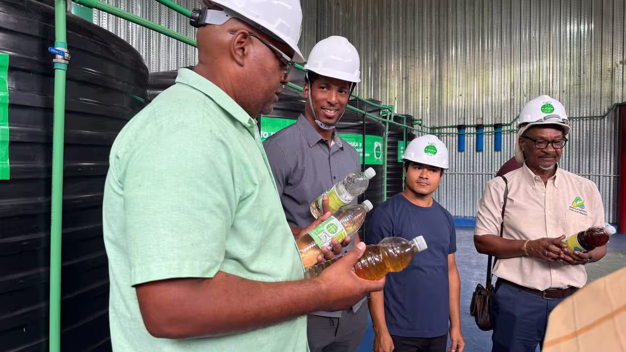 Delegación de Barbados conoce experiencias agroecológicas de Caracas para fortalecer producción alimentaria