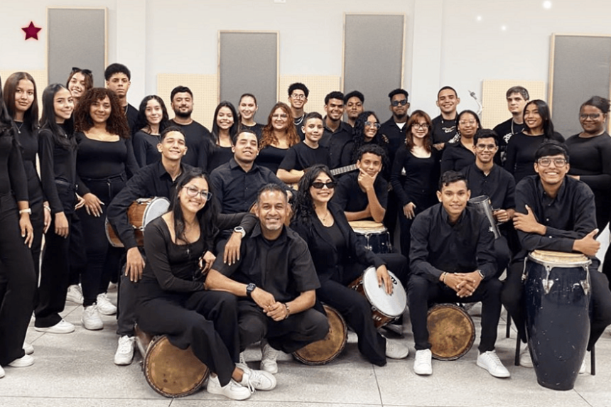 El Museo de Ciencias recibe la navidad al ritmo de la Orquesta Afrovenezolana