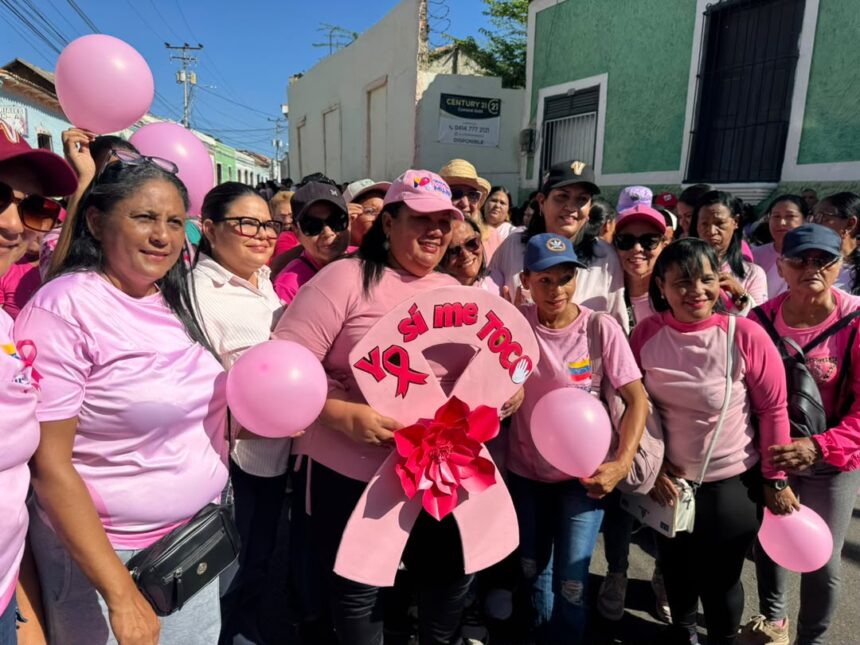 Estado Sucre se une en una masiva marcha rosa contra el cáncer de mama