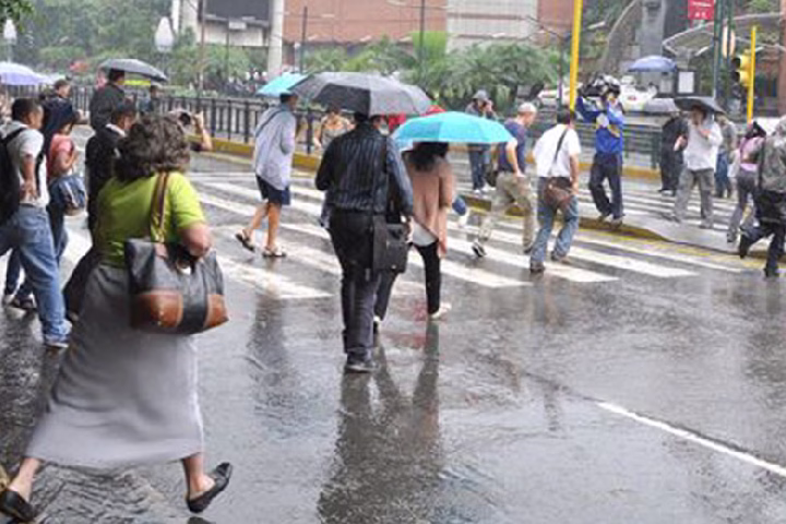 Estiman lluvias dispersas en la Región Central durante la tarde de este sábado