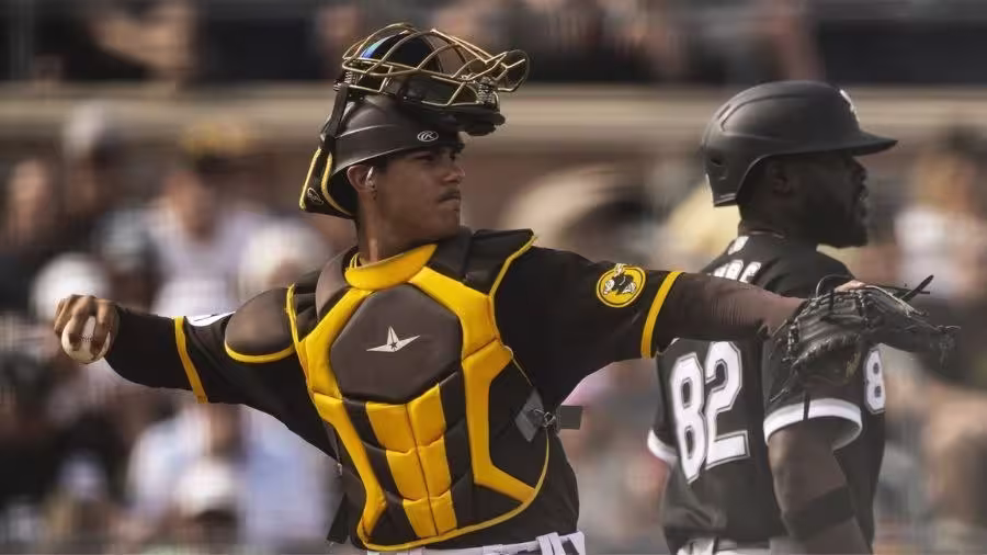 Ethan Salas rompe récord de 57 años como receptor más joven en postemporada de MLB