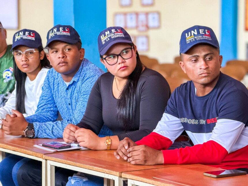 La JPSUV activó el Plan Pasión Juvenil en Guasdualito como parte de un despliegue regional que contempla la restauración de 27 instalaciones en Apure.