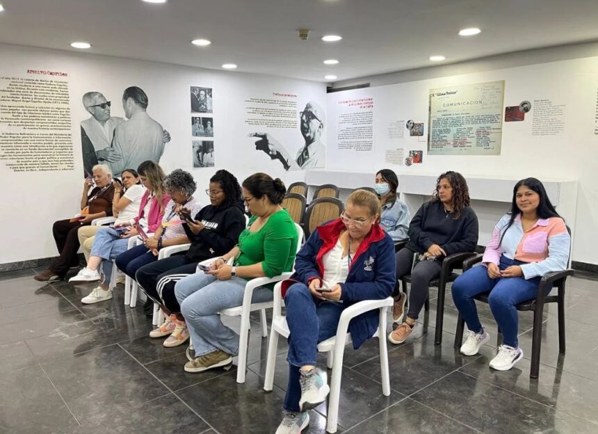 Ministerio de Comunicación se une al Mes Rosa con atención médica
