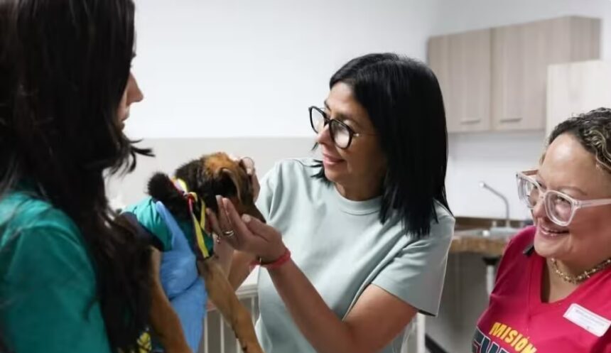 Presidenta Delcy Rodríguez resalta labor de Misión Nevado en protección animal