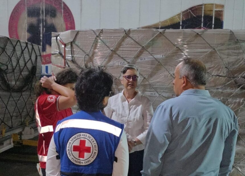 Gobierno nacional y Cruz Roja reciben cargamento de medicamentos desde Italia