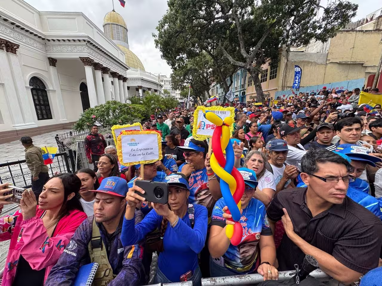 AN recibió a fuerza trabajadora que marcha por la paz