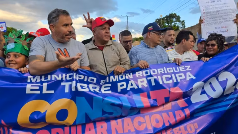Autoridades nacionales y regionales lideraron movilización en El Tigre por la paz y la participación popular
