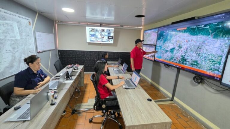 Intensifican recolección de desechos en Caracas