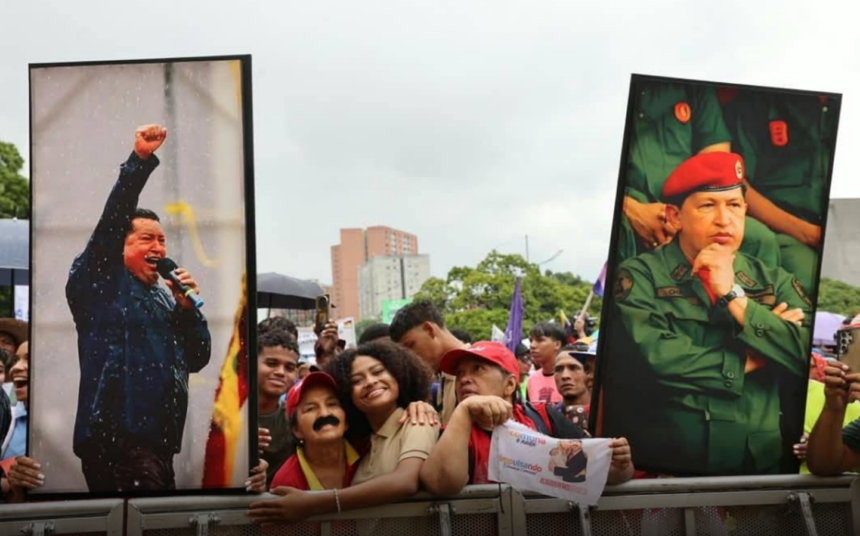Movilización por 14 años de la victoria de Chávez recorre 7 puntos de Caracas