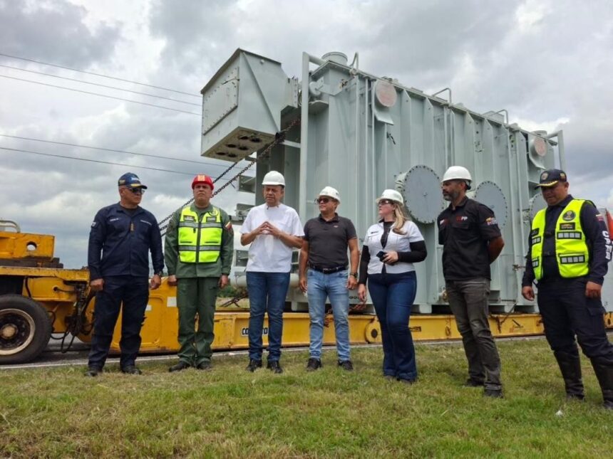 En Portuguesa, el gobernador Primitivo Cedeño inspeccionó la llegada de un autotransformador de 300 MVA para la Subestación 400.