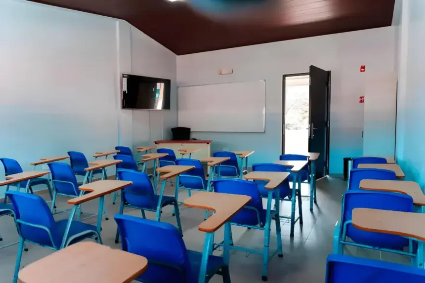 Panamá reabre más de 700 escuelas tras evaluar daños por el sismo