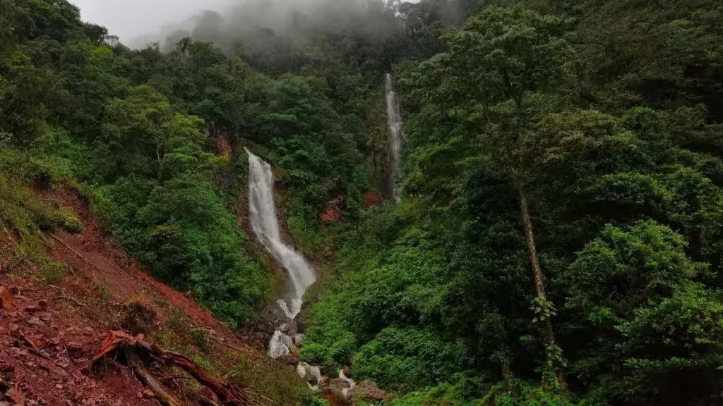 Ministra Daniella Cabello destaca el potencial turístico del Parque Nacional Chorro El Indio en Táchira