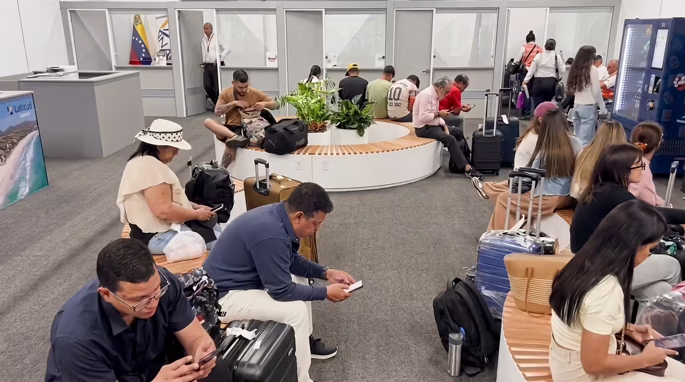 Más de 208.000 pasajeros movilizados por terminales temporales de Maiquetía
