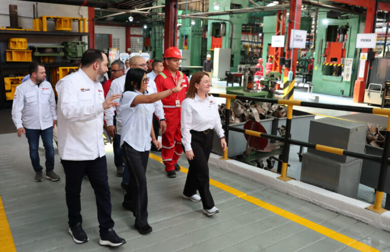 Presidenta Delcy Rodríguez inspecciona planta de gas comunal Ambrosio Plaza en Guarenas