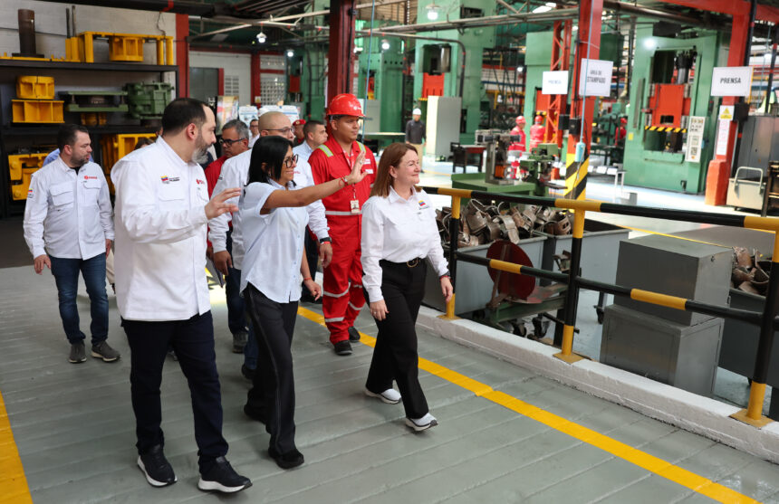 Presidenta Delcy Rodríguez inspecciona planta de gas comunal Ambrosio Plaza en Guarenas