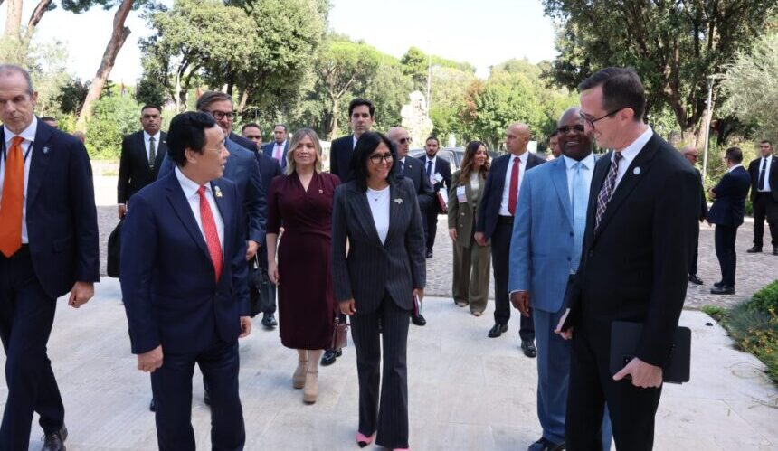 Presidenta Delcy Rodríguez llega a la sede de la FAO en Roma para incorporarse al Foro Mundial de la Alimentación 2026